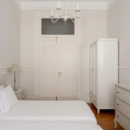 Lägenhet Guestready - Family Near Santa Justa Lift Lisboa