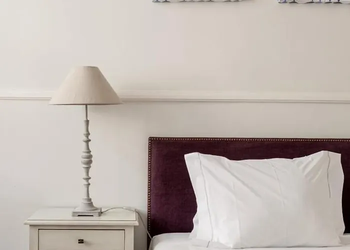 Апартаменты Guestready - Family Near Santa Justa Lift Лиссабон