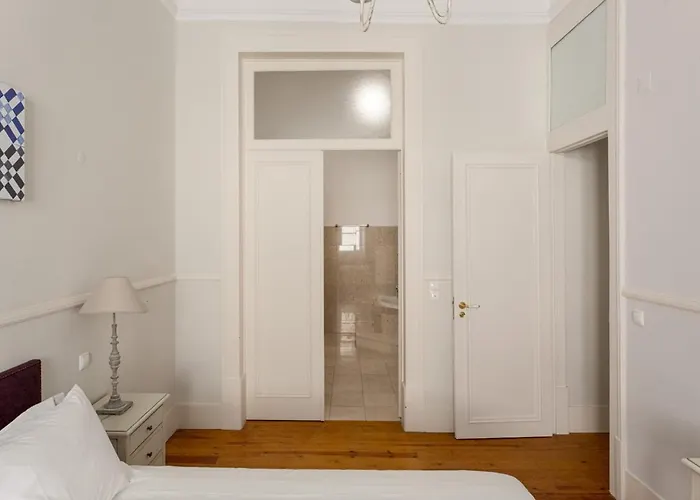 Guestready - Family Near Santa Justa Lift דירה ליסבון